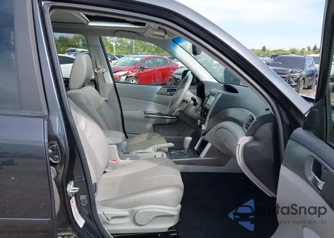 2012 Subaru Forester 2.5X Touring из США, поврежденный, VIN JF2SHAHC5CH407986